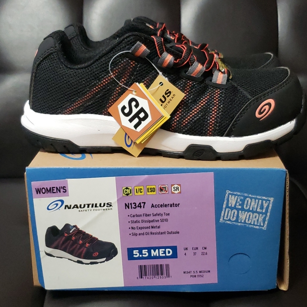 Women's Nautilus shoes